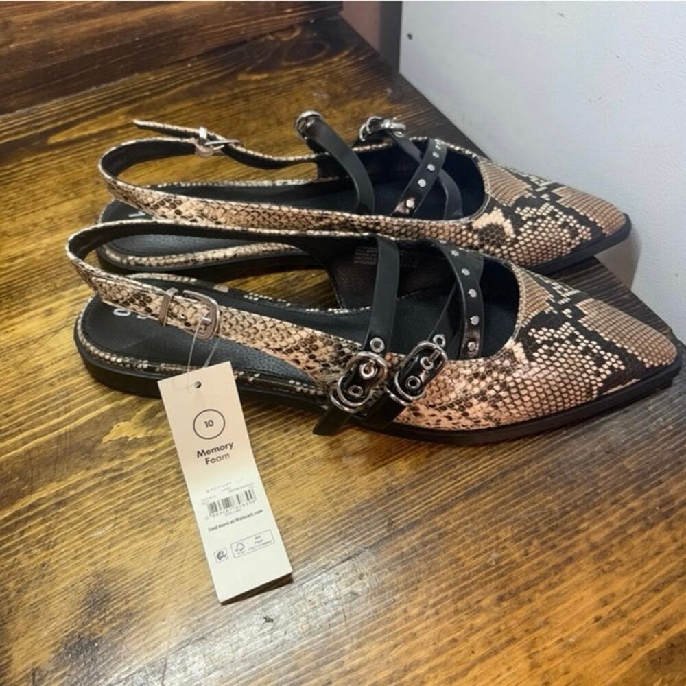 Time And Tru Snakeskin Pointed Toe Flats Size 10